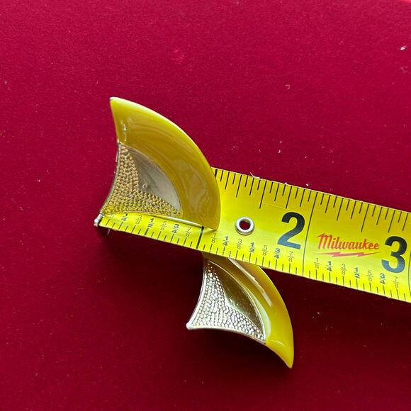 Vintage Modernist Gold and Yellow Enamel Fan Sculptural Statement Earrings - Picture 13 of 16